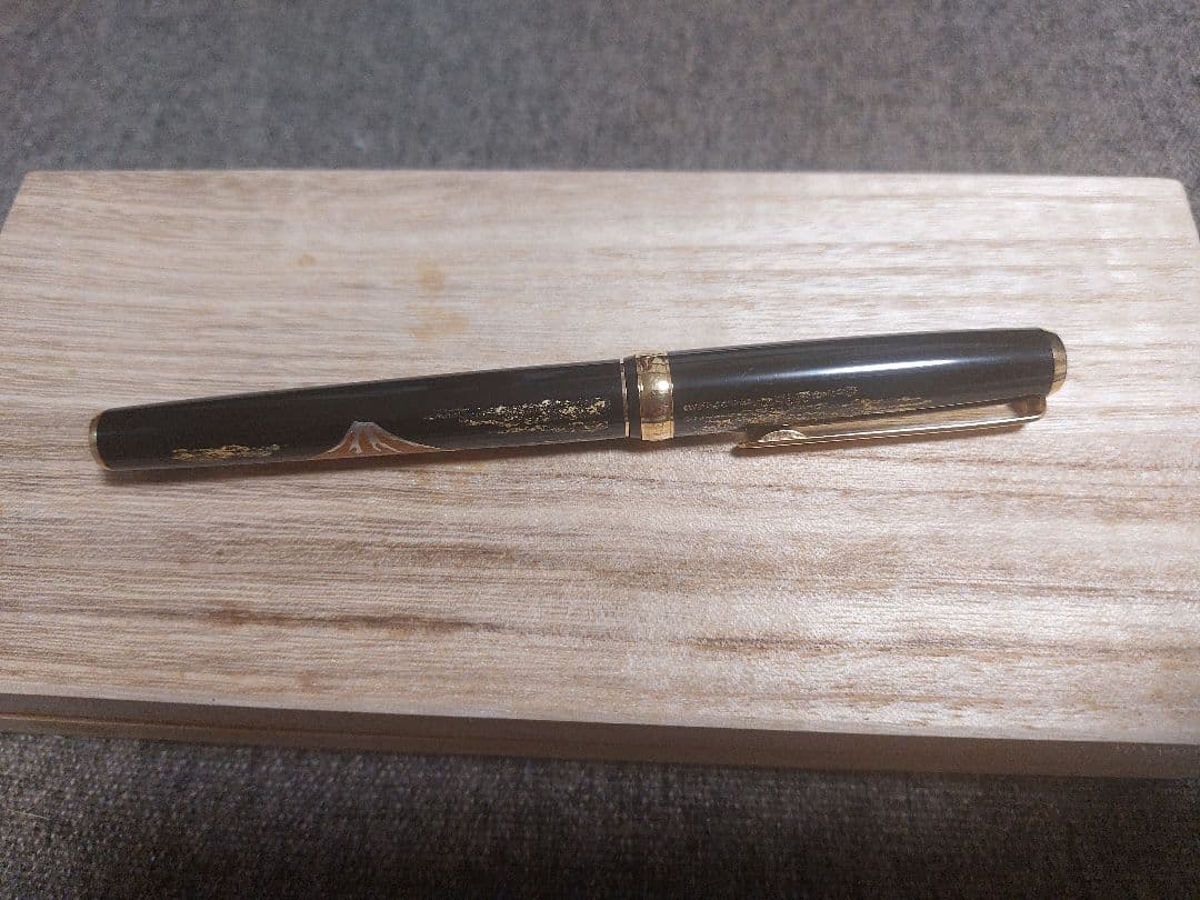 PLATINUM 黒 万年筆 金沢箔 富士山