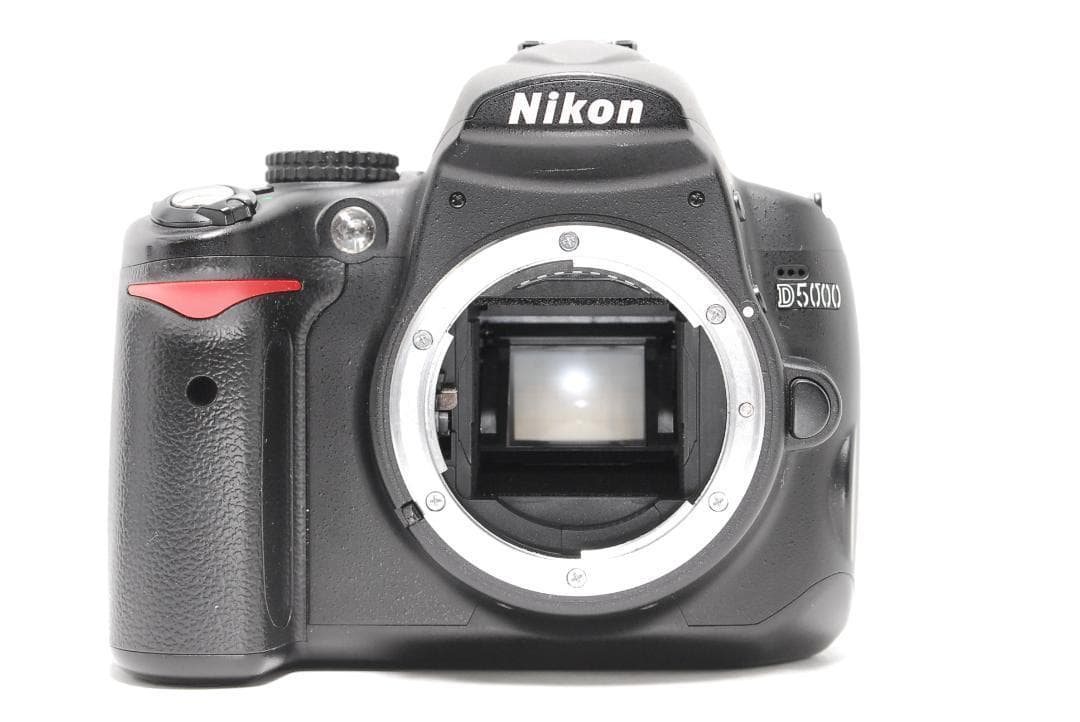 【美品】Nikon D5000　スマホ転送　動画も写真も撮れる　バリアングル液晶