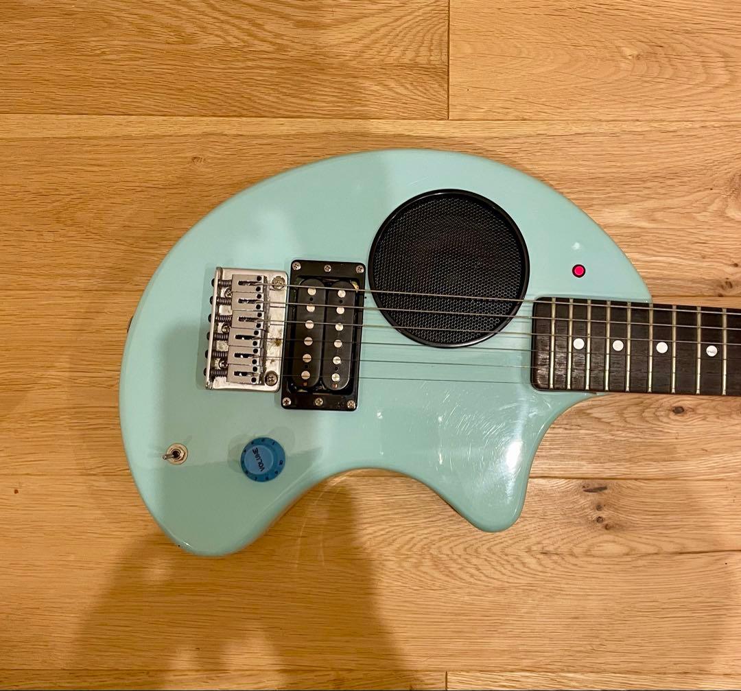 ☆フェルナンデス ZO-3 エレキギター 水色　アンプ内蔵