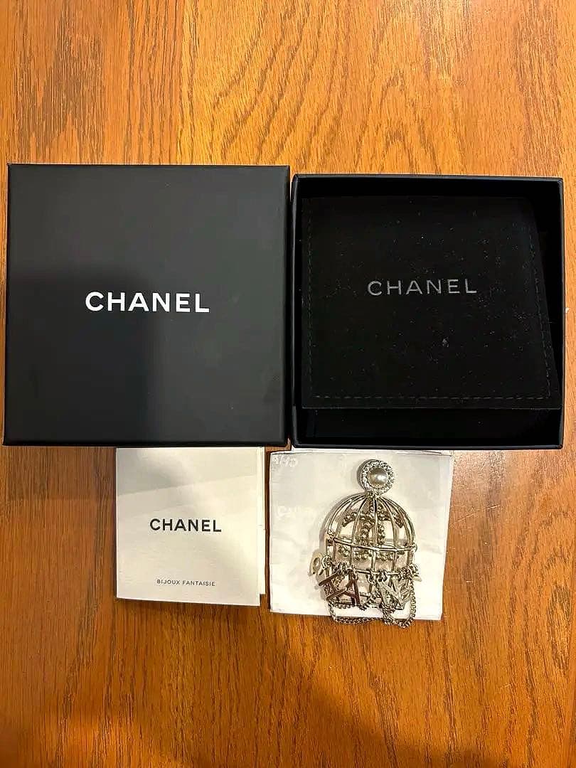 17万　美品　正規品　CHANEL 　ブローチ　鳥籠　鳥かご　付属品あり