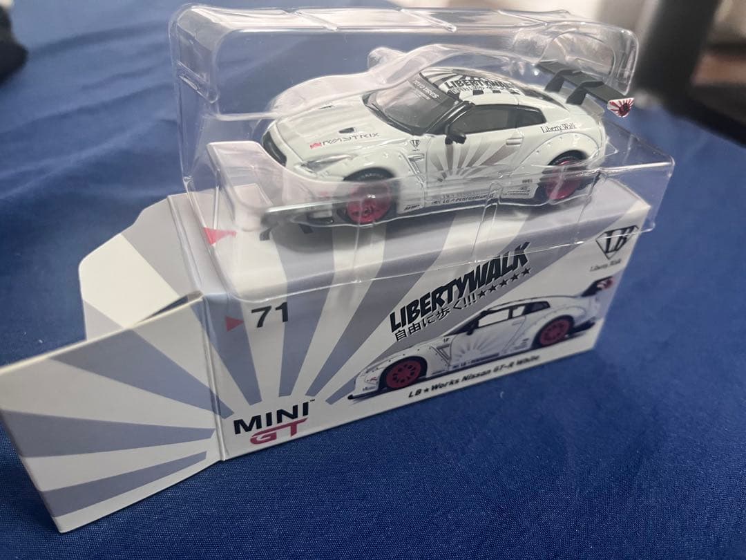 Minigt ミニGT LBWK R35 GTR トイザらス限定　NO.71