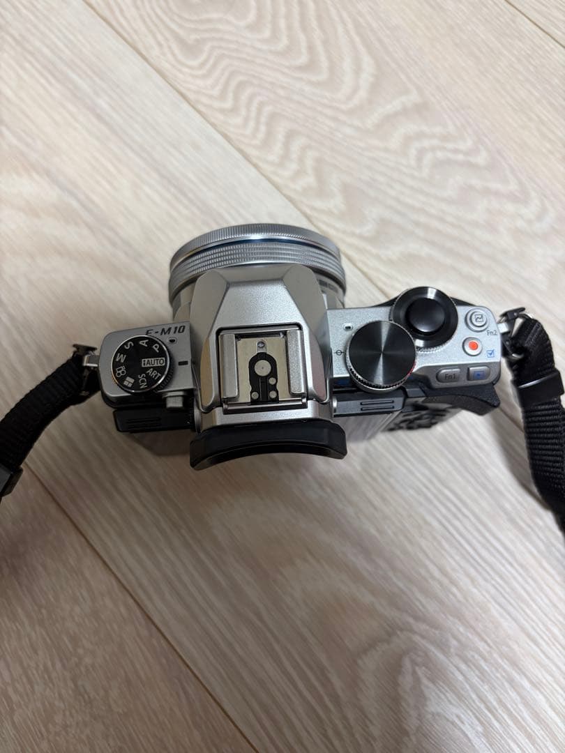 OLYMPUS OM-D E-M10初代　単焦点レンズセット