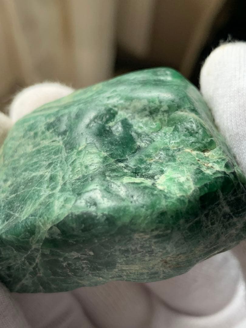 金山谷　糸魚川極上ひすい　96g 翡翠　鉱物標本　コン沢　水石　根付　糸魚川翡翠