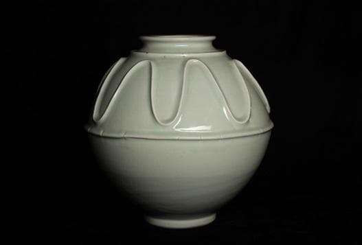 瀧田項一 「 白磁貼文大壺 」 花入 花器 共箱