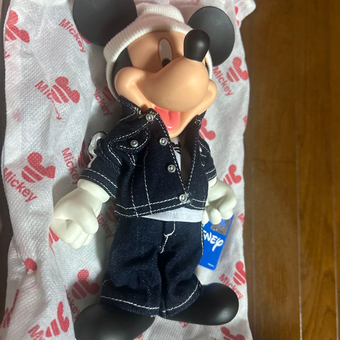 ディズニー　アディダスコラボ　フィギュア