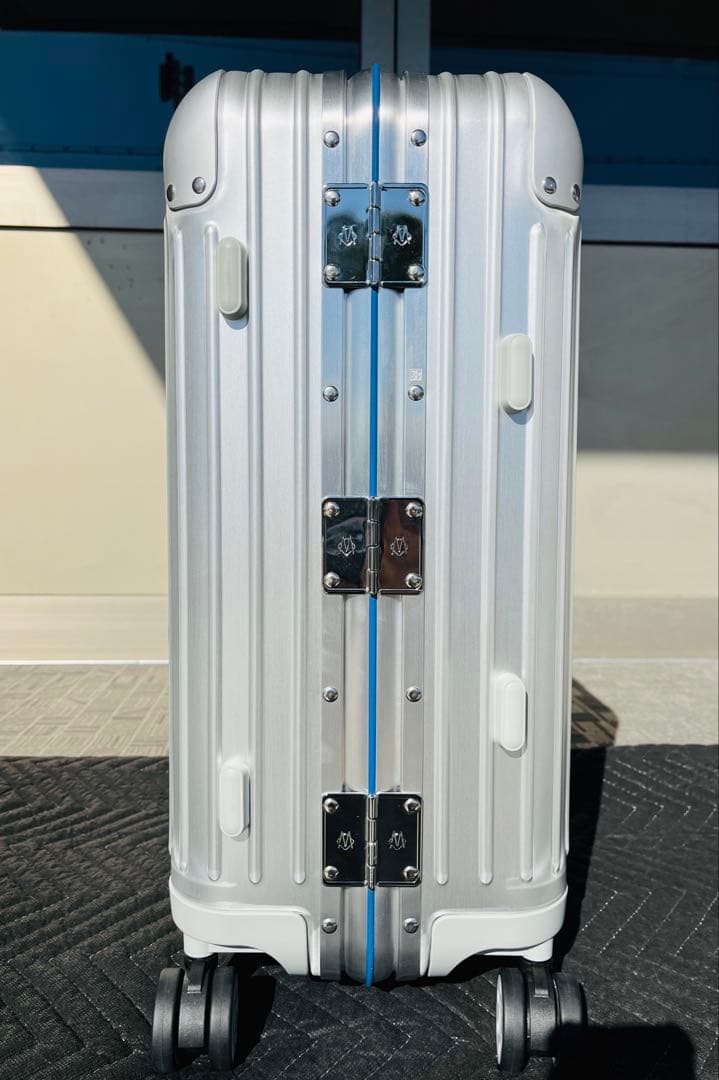 RIMOWA リモア　オリジナル　キャビン　ツイスト 35L シルバー＆ブルー