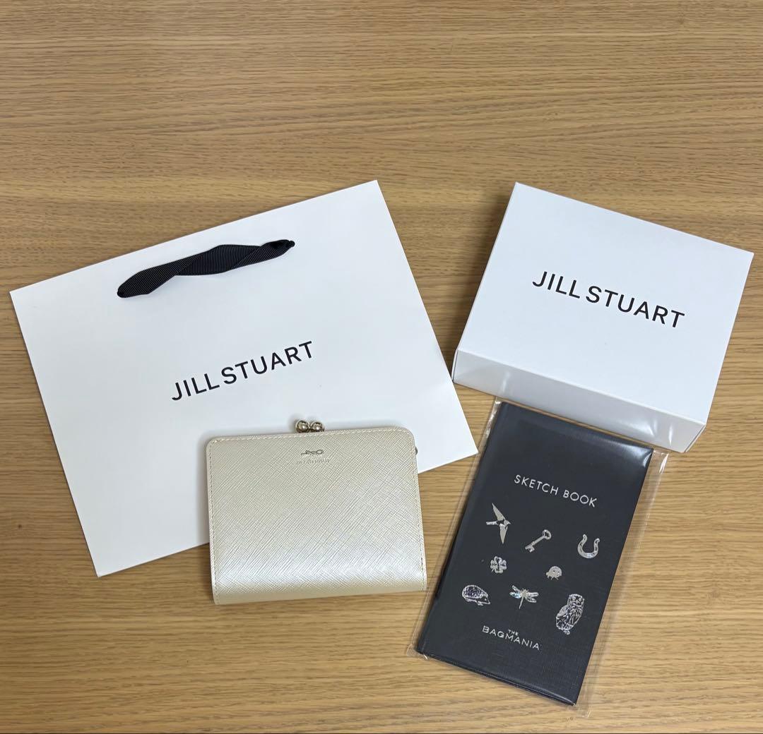 【新年セール】ジル　口金二つ折り財布　グローリアJILLSTUART プラチナ
