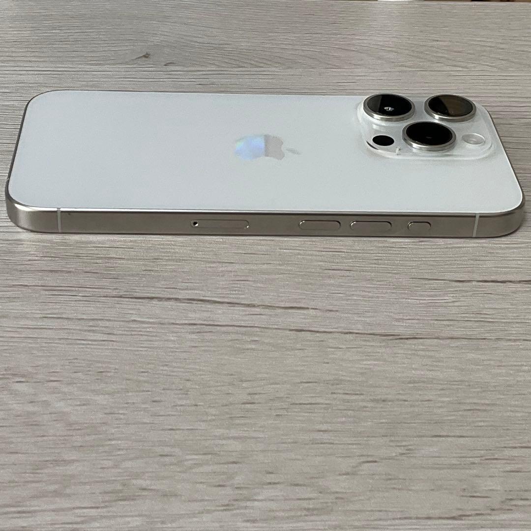 iPhone 15 pro 128GB SIMフリー ホワイトチタニウム