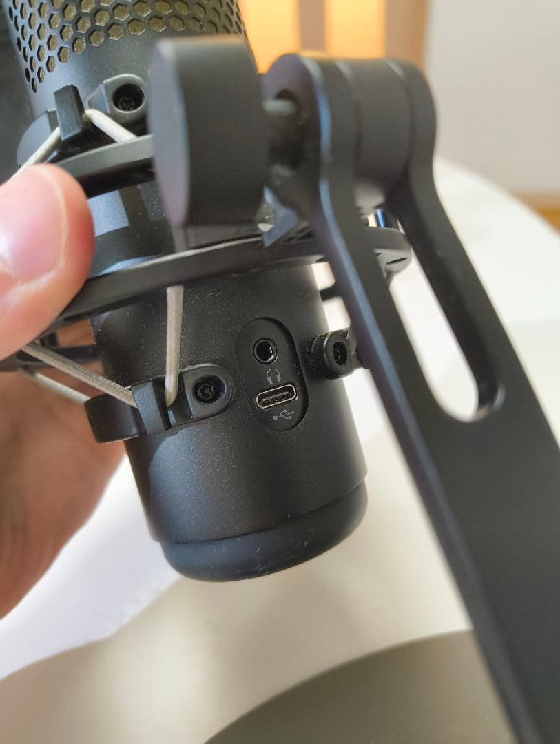 HyperX QuadCast S スタンドアロンマイク RGBライティング