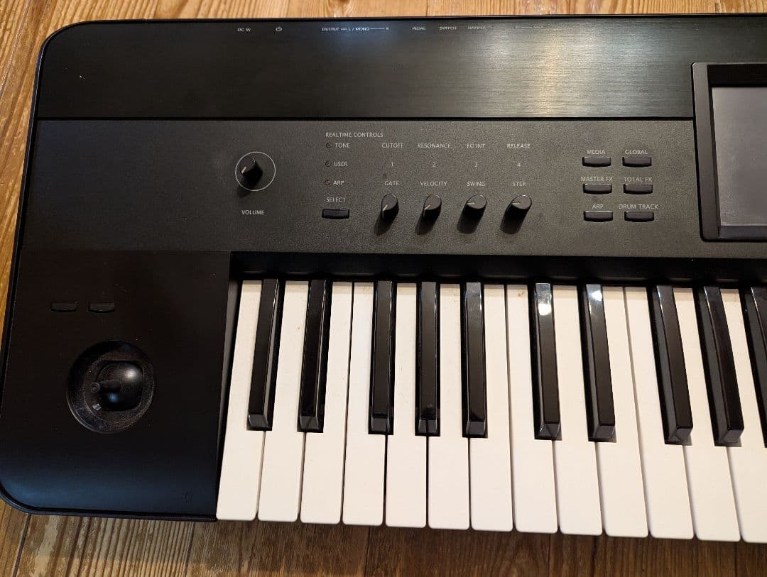 鍵盤楽器 KORG KROME61