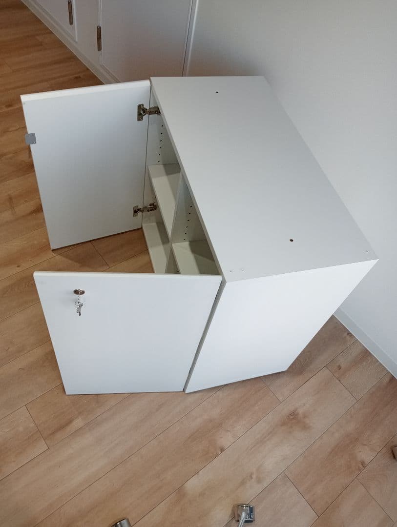 特別 格安出品 ローキャビネット／両開き木製 24時間以内出荷