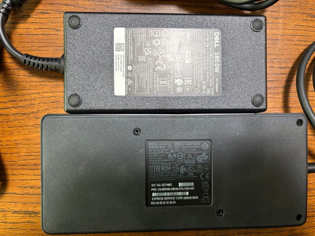 DELL ドッキングステーション　WD22TB4