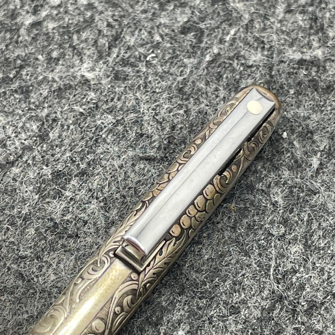PE1217□SHEAFFER クリップノック式 ボールペン シルバー 葡萄柄