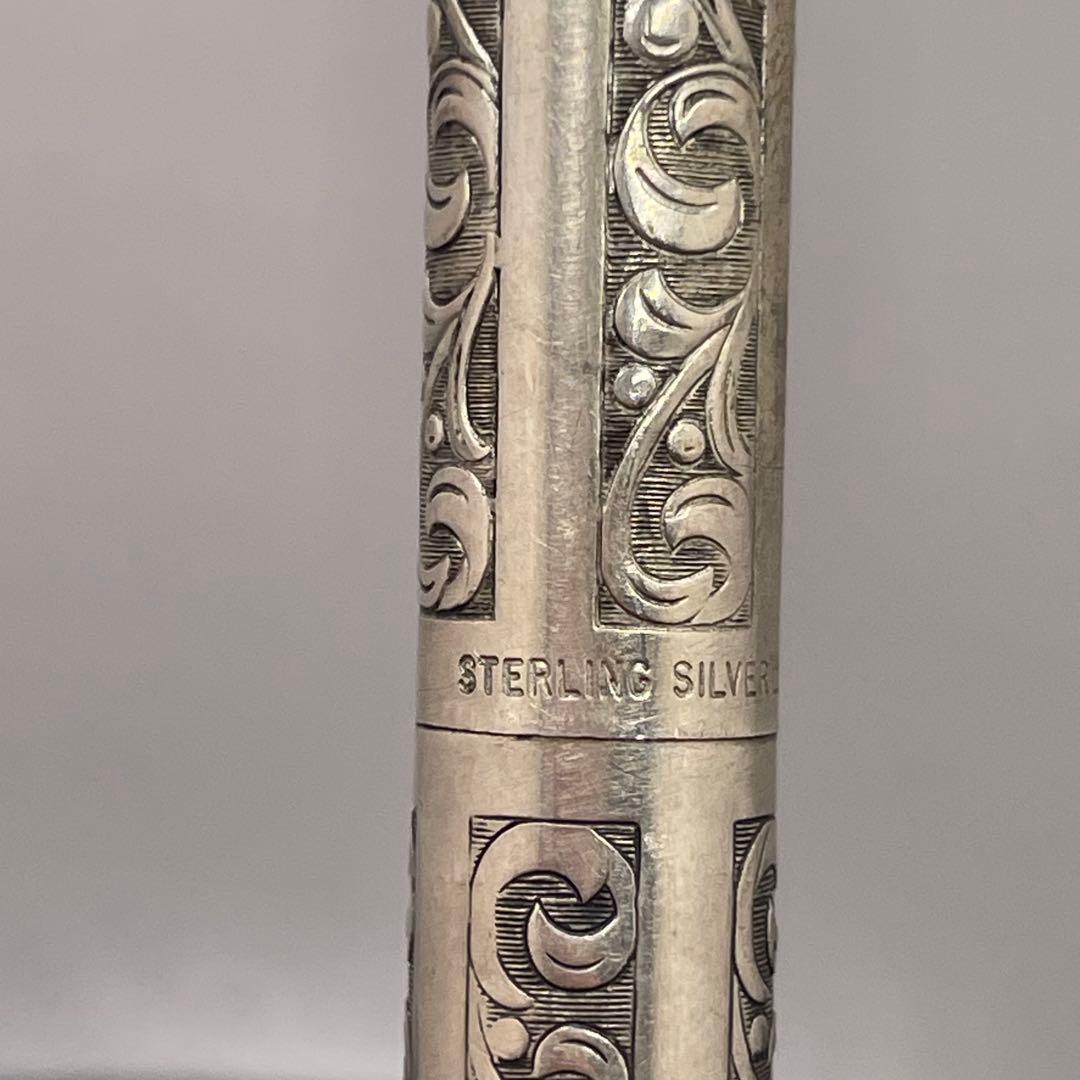 PE1217□SHEAFFER クリップノック式 ボールペン シルバー 葡萄柄