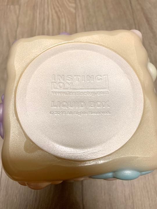 インスティンクトイ リキッドボックス