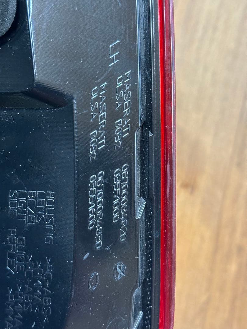 マセラティギブリ　純正テールランプ