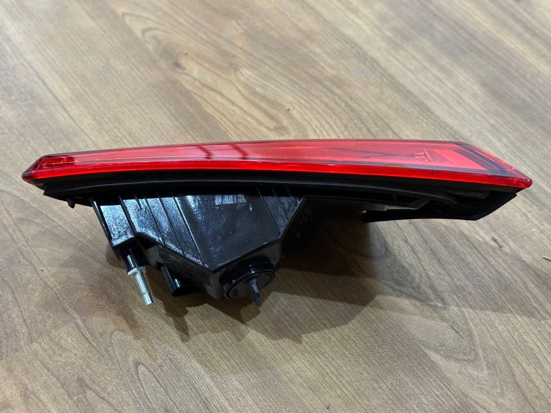 マセラティギブリ　純正テールランプ