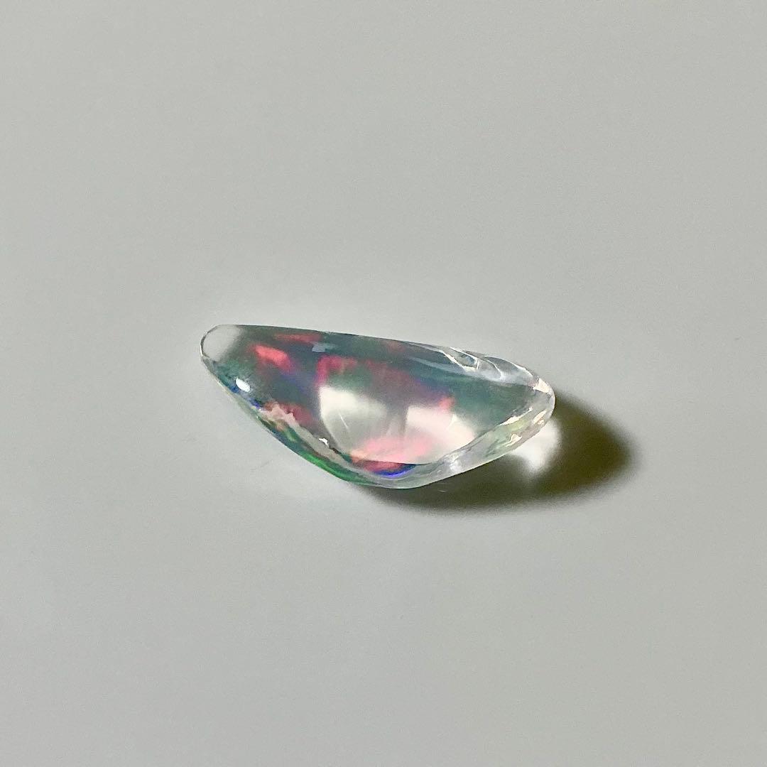 メキシコ産　オパール ポリッシュ　約2.2×1.0×0.6㎝