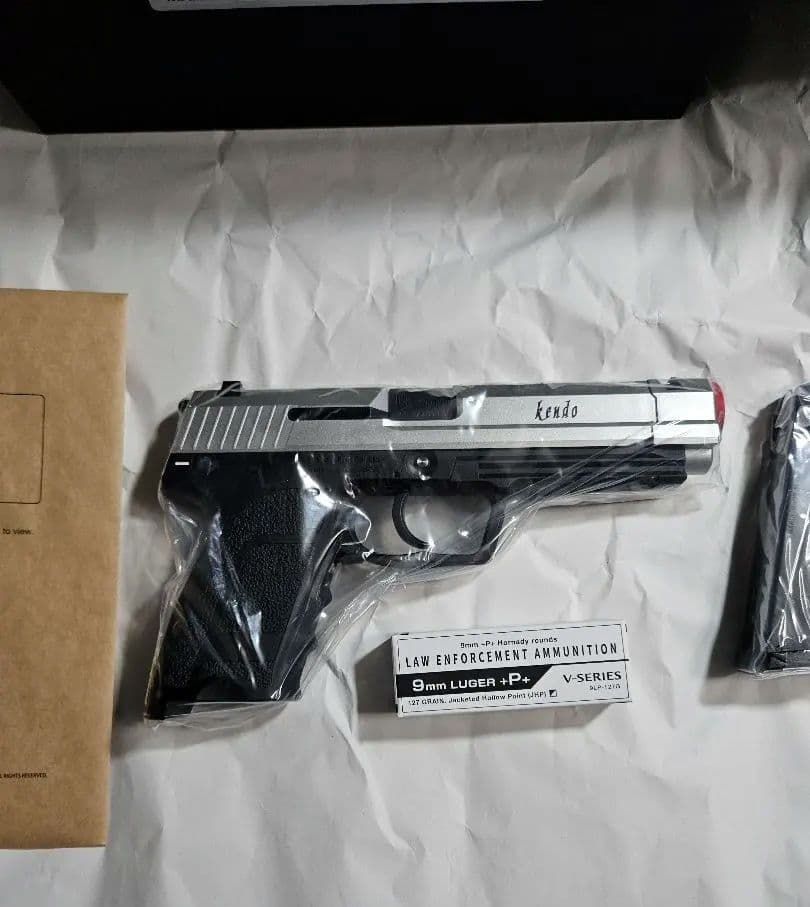 東京マルイ SG-09R バイオハザードRE:4 コラボモデル