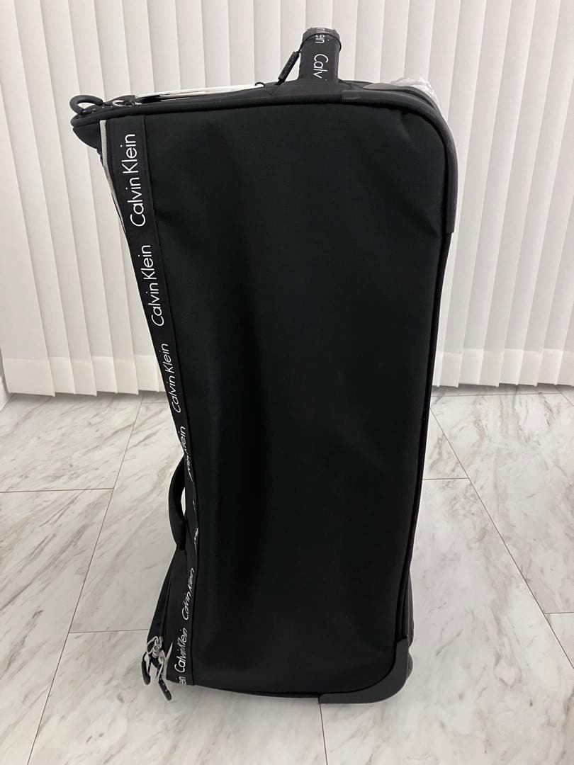 カルバンクライン　折りたたみキャリーバッグ ブラック　中型　スーツケース