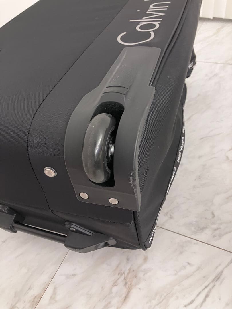 カルバンクライン　折りたたみキャリーバッグ ブラック　中型　スーツケース