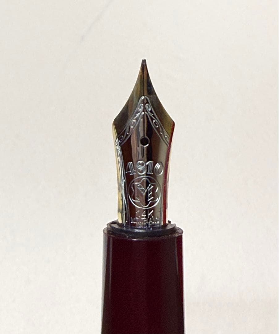 新春セール！【超希少⭐︎廃番につき激レア品】ボルドーモンブラン万年筆14K中白