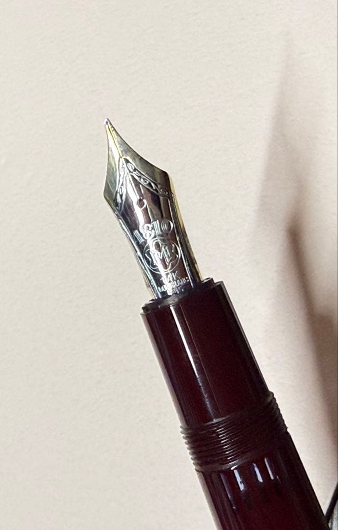 新春セール！【超希少⭐︎廃番につき激レア品】ボルドーモンブラン万年筆14K中白