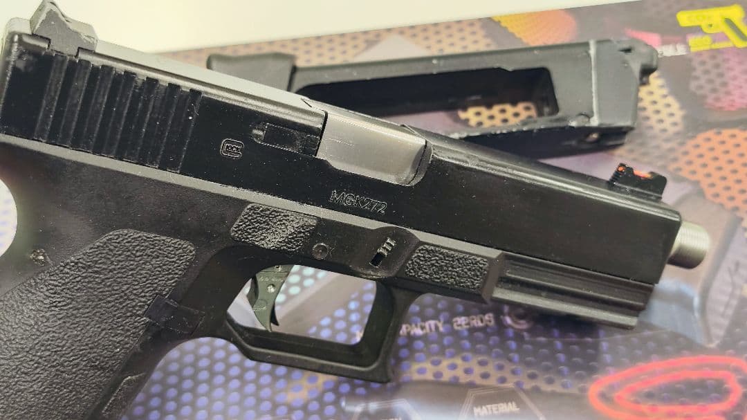 ストライカー9 カーボネイト CO2 ガスブローバック グロック