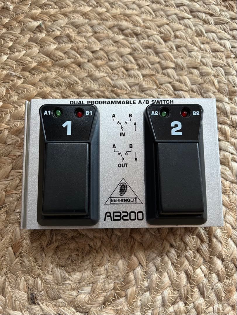 BEHRINGER AB200 A/Bスイッチ