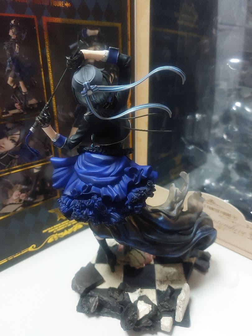 梅*可様 黒執事 Book of Murder シエル・ファントムハイヴ フィギ