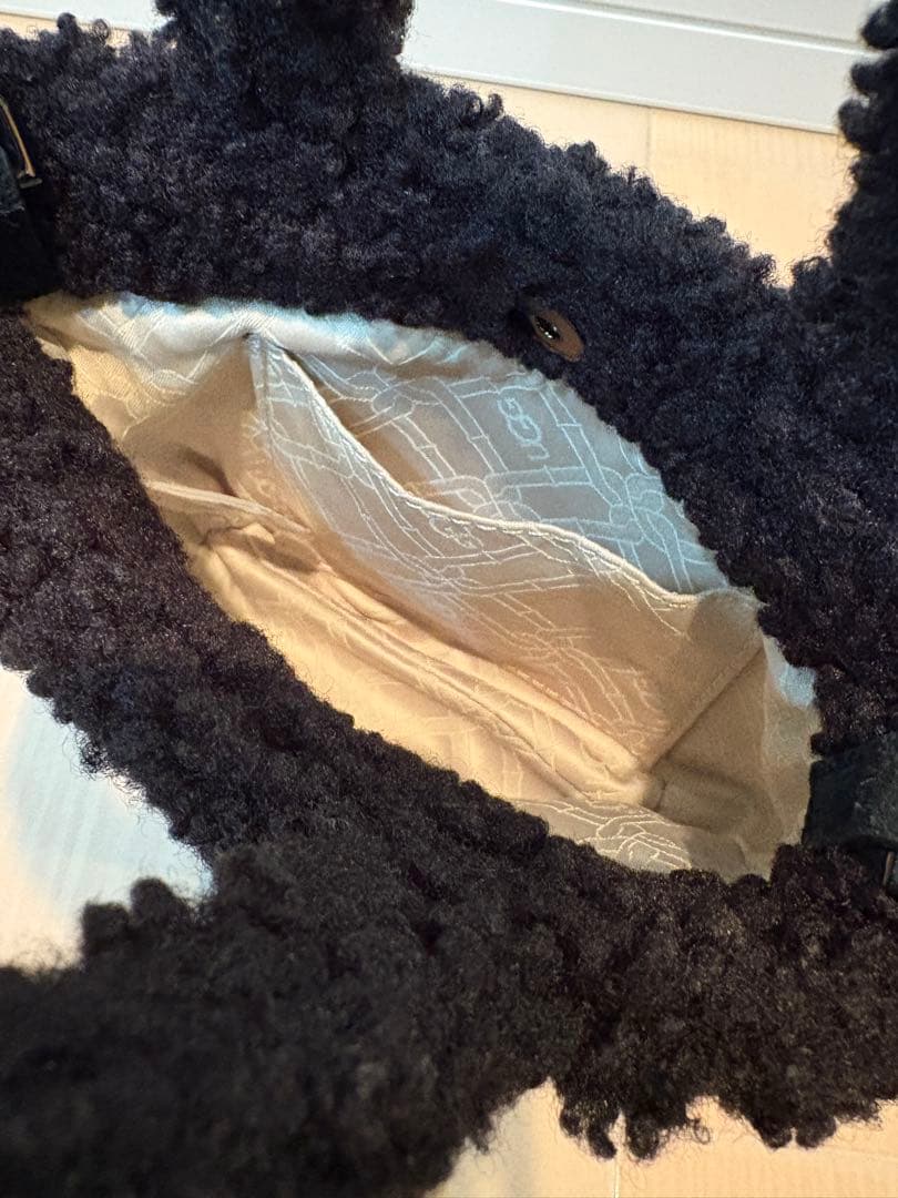 UGG ボアショルダー　トート　マリベル ミニ バッグ シェルパ　ブラック