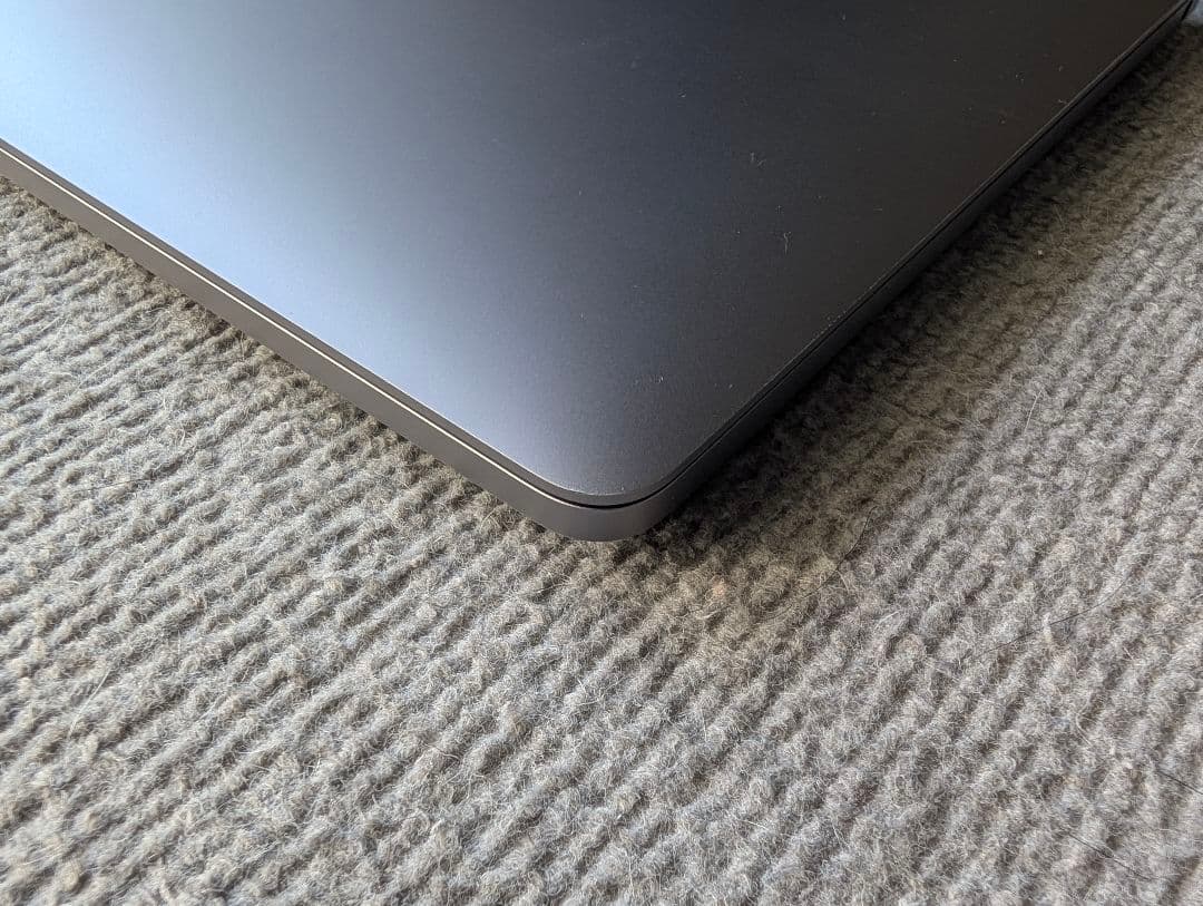 【美品】MacBook Pro 13インチ M2 2022 8GB/256GB