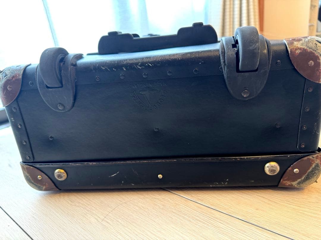 グローブトロッター　 黒　キャリーケース　20インチ　キャビンサイズ