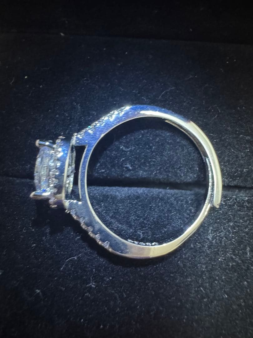 新品未使用　約2ctプラチナリング PT950 サイズ調整可能