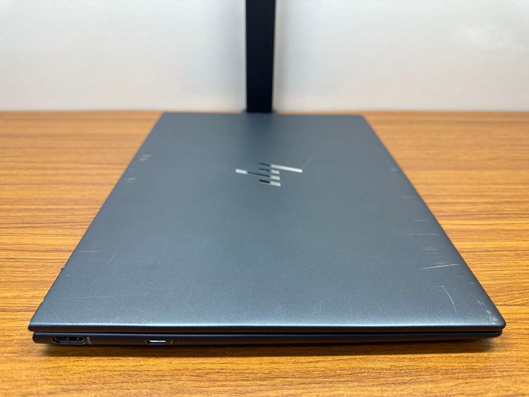 1.HP DragonFly G4 i5-1335 16Gb 12/2024年製