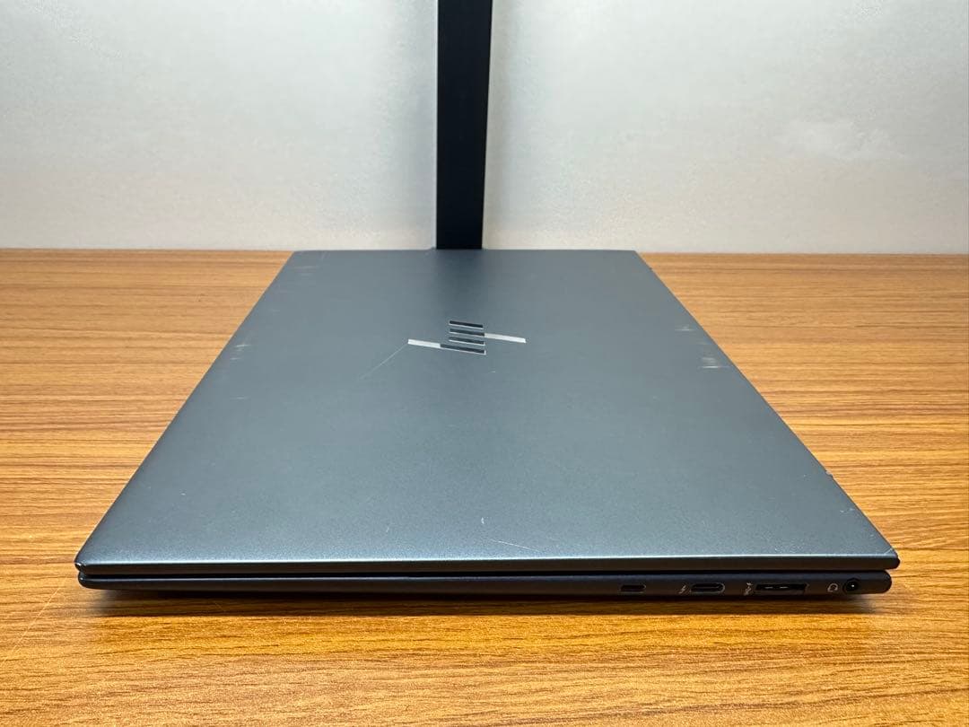 1.HP DragonFly G4 i5-1335 16Gb 12/2024年製