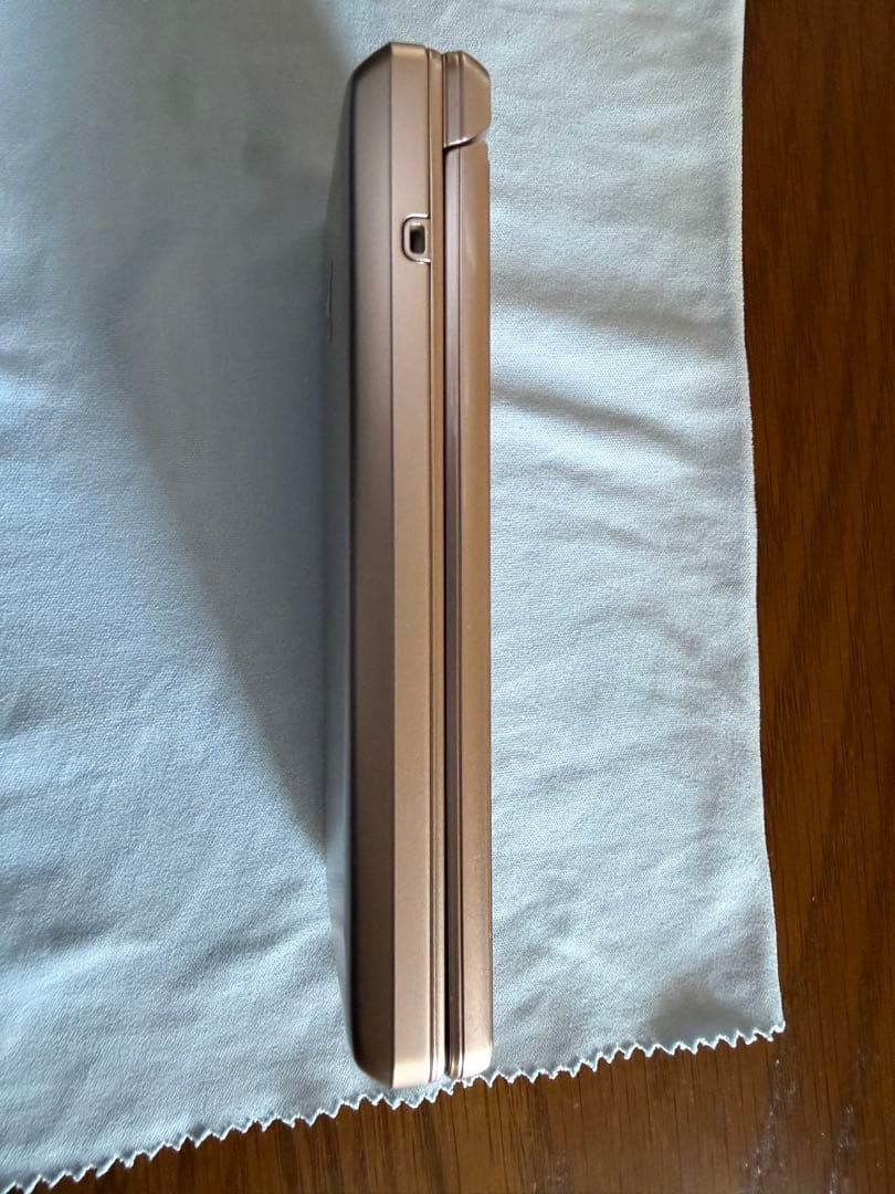 SoftBank かんたん携帯11 A207SH ゴールド 美品