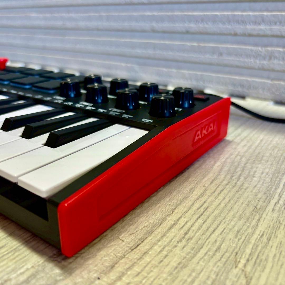 AKAI ProfessionalのMPK mini MK3 25鍵 キーボード