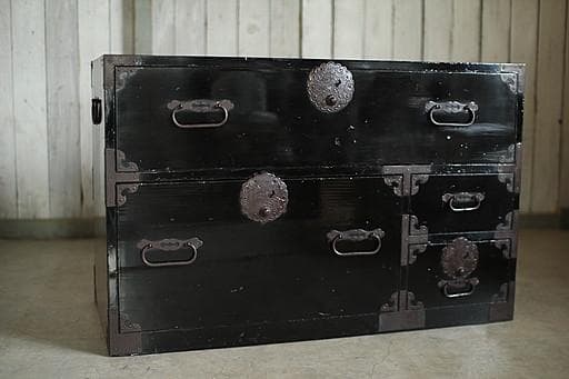 綺麗な丸金具庄内箪笥　抽斗4杯　タンス　収納　古家具　古民家　時代家具