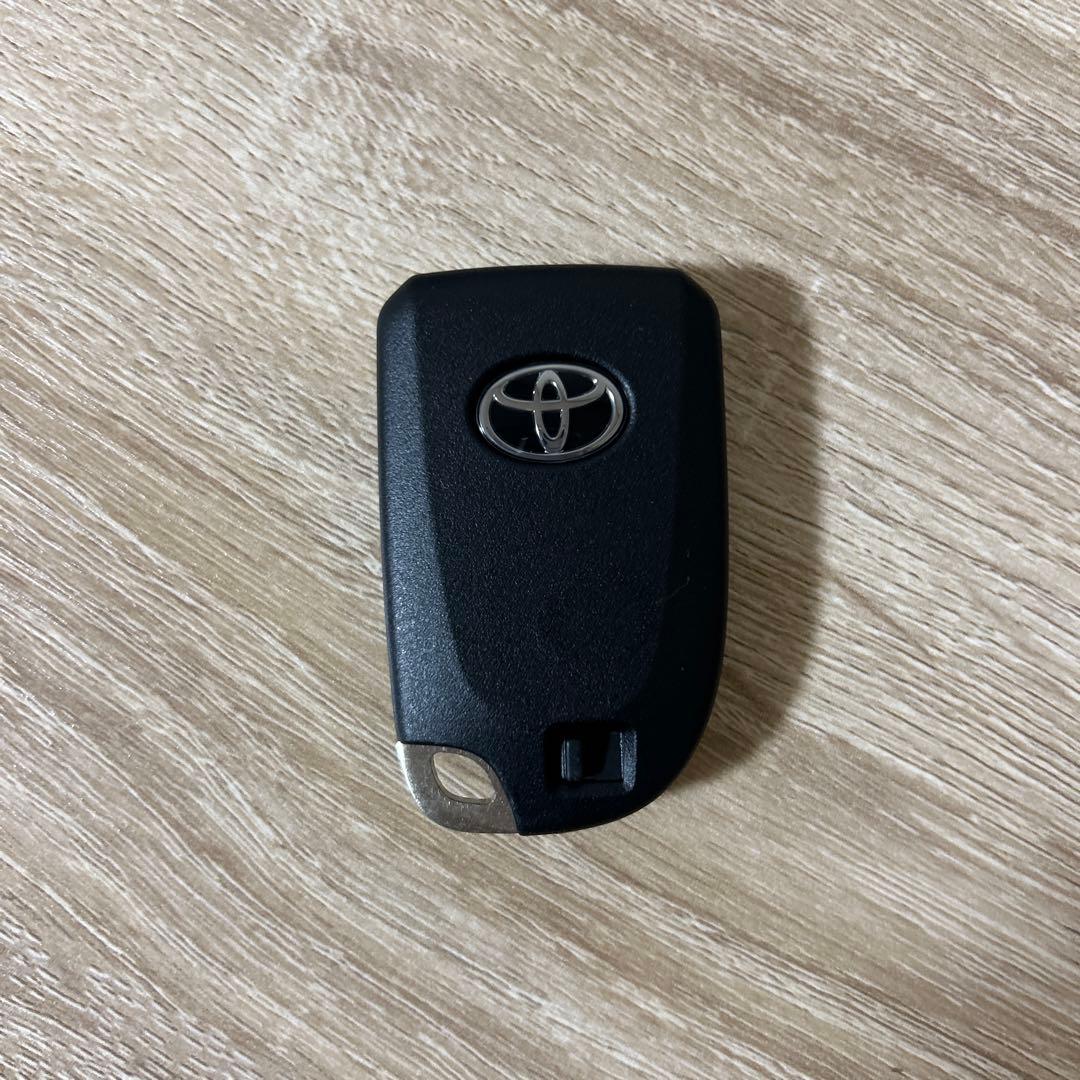 美品 ハイエース レジアス 4ボタン スマートキー 200系 4a(39)