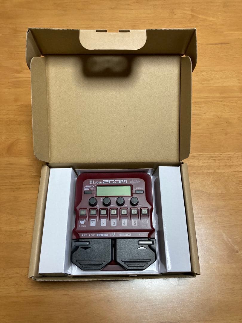 [￼超美品][純正電源アダプターセット] ZOOM B1 FOUR