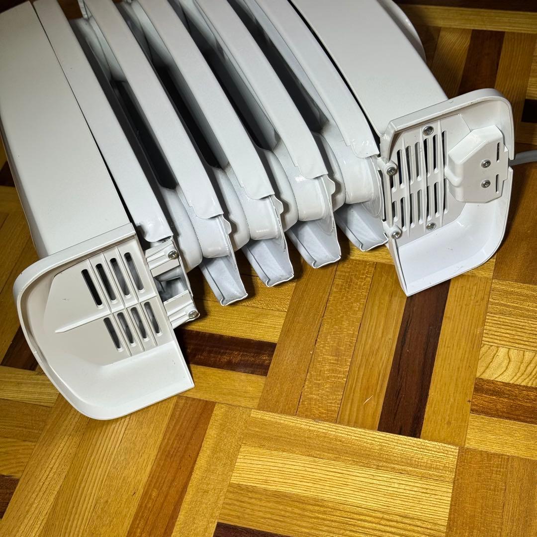 De'Longhi オイルヒーター　NJ0505E