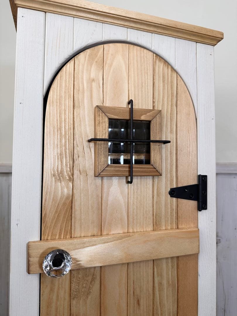 【1点のみ割れありのためお値引き】ナチュラルアンティークの扉のようなキャビネット