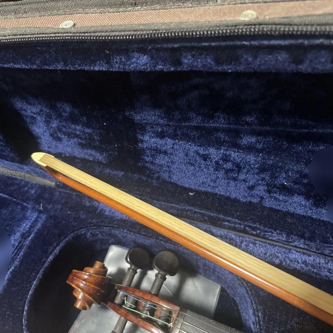 スズキ　バイオリン　4/4 品番200製造年　弓、ケ―ス付