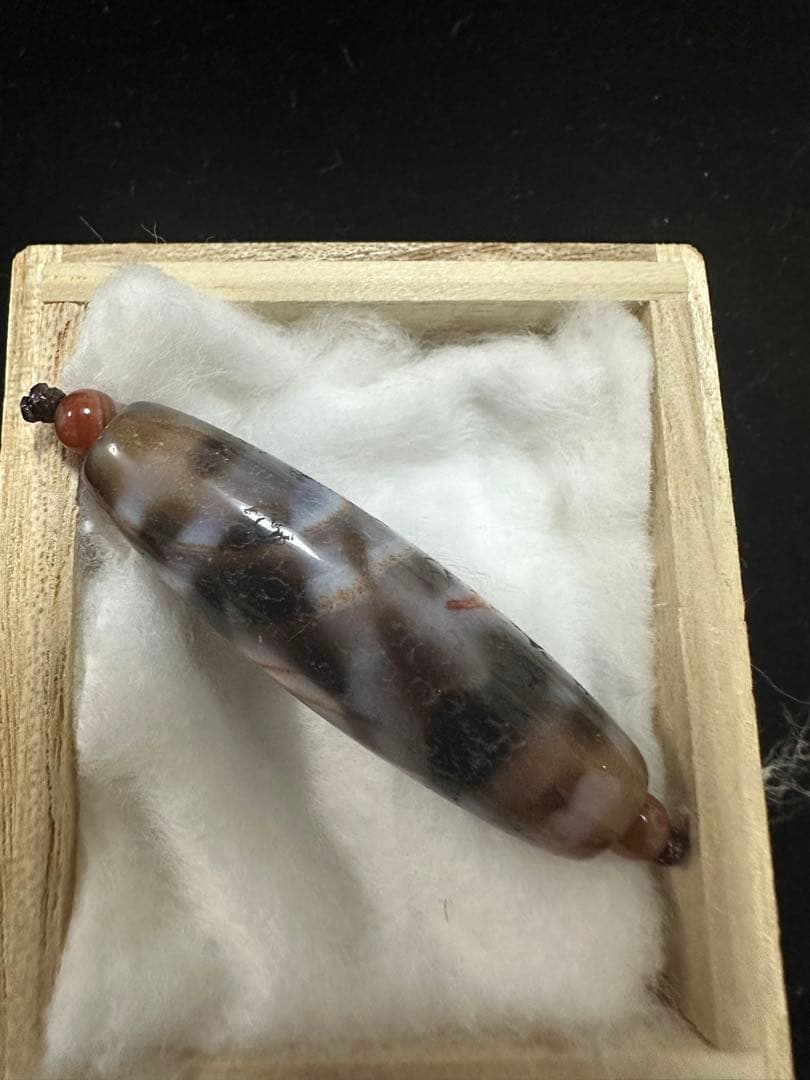 紅朱砂ドラゴン　睡蓮花天珠