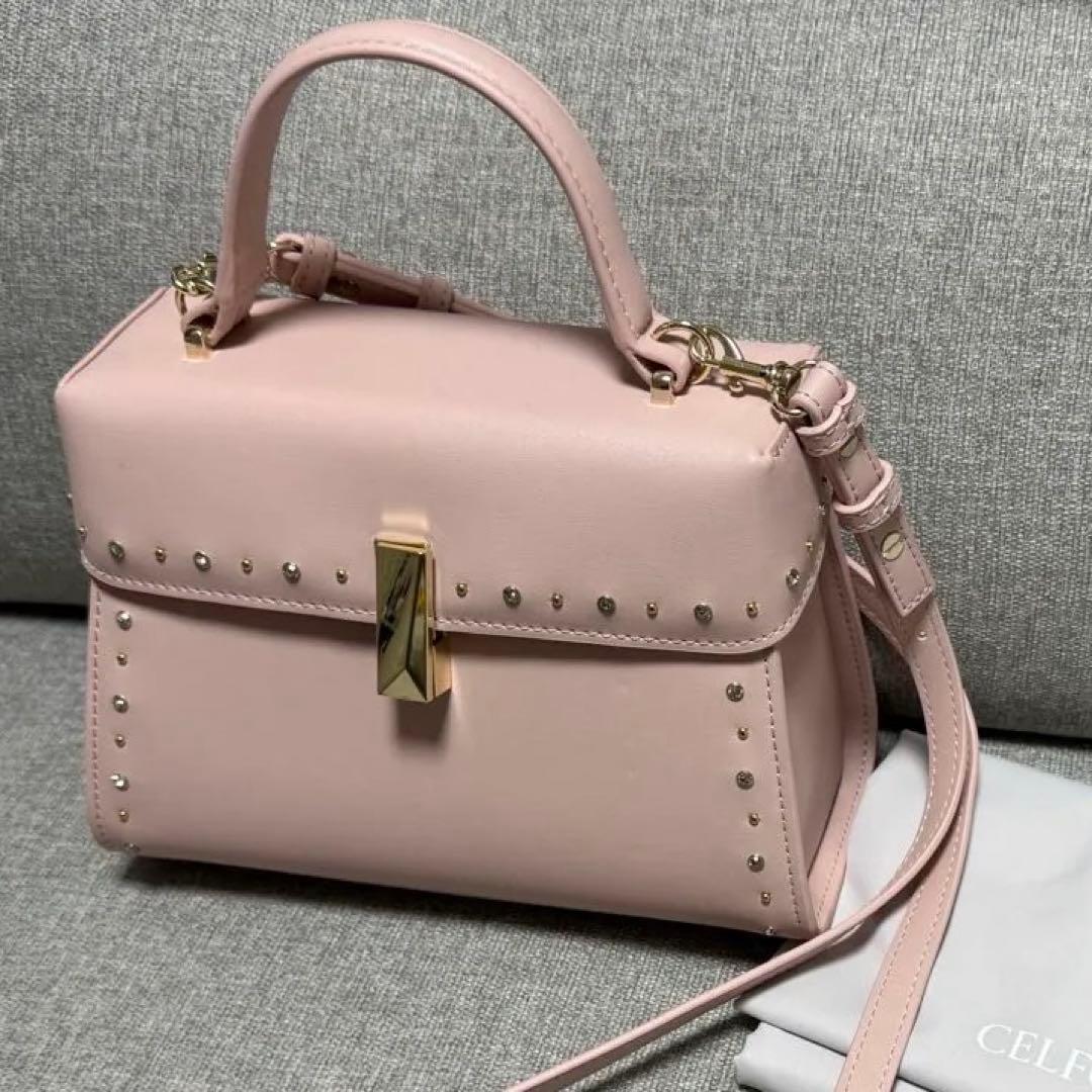 【新品】CELFORDリュタン スタッズポシェット