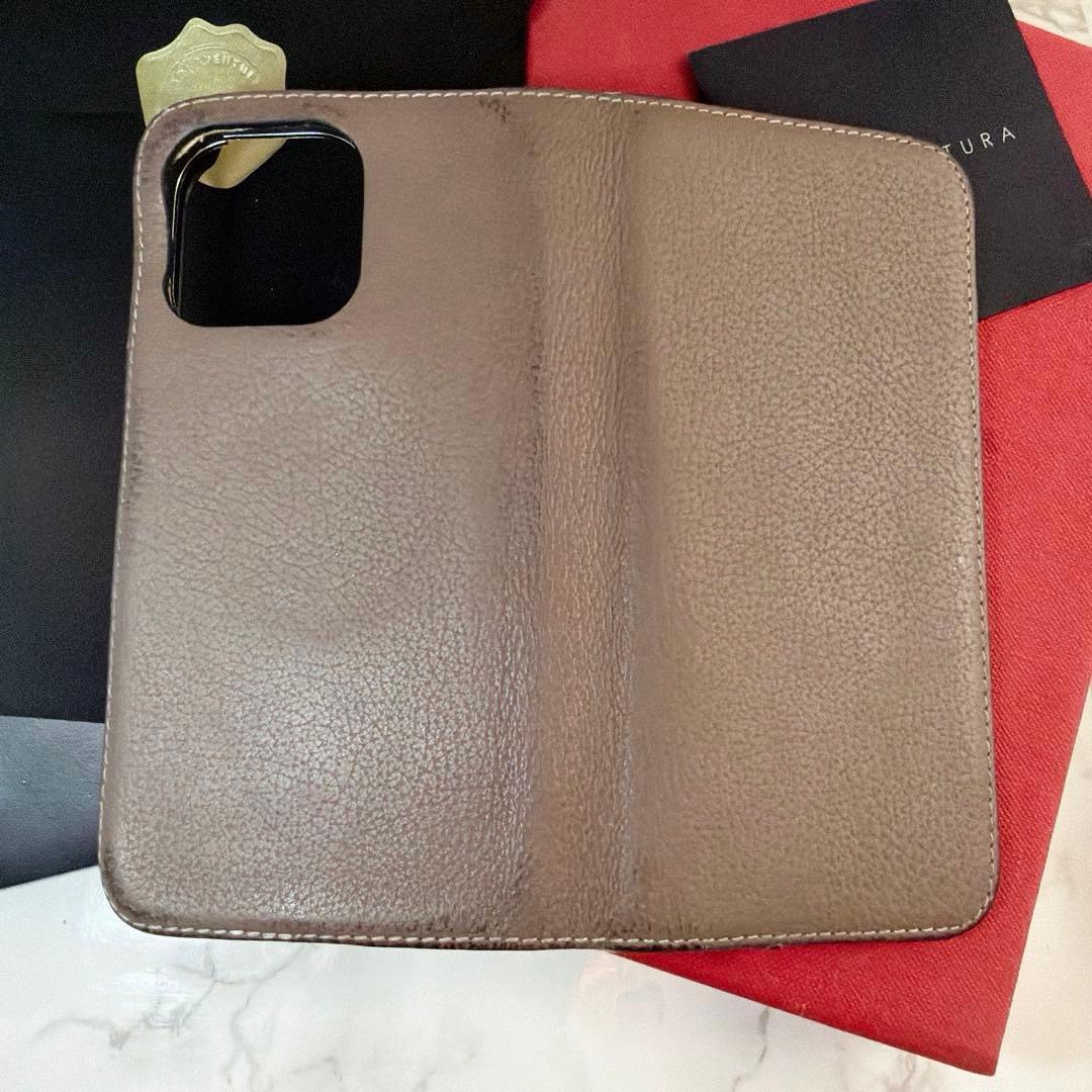 ⑧ボナベンチュラ　iPhone13Pro ケース　エトープ×イエロー