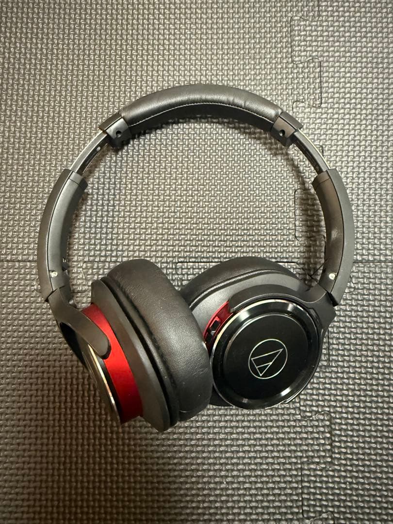 Audio-Technica ワイヤレスヘッドホン ブラック/レッド