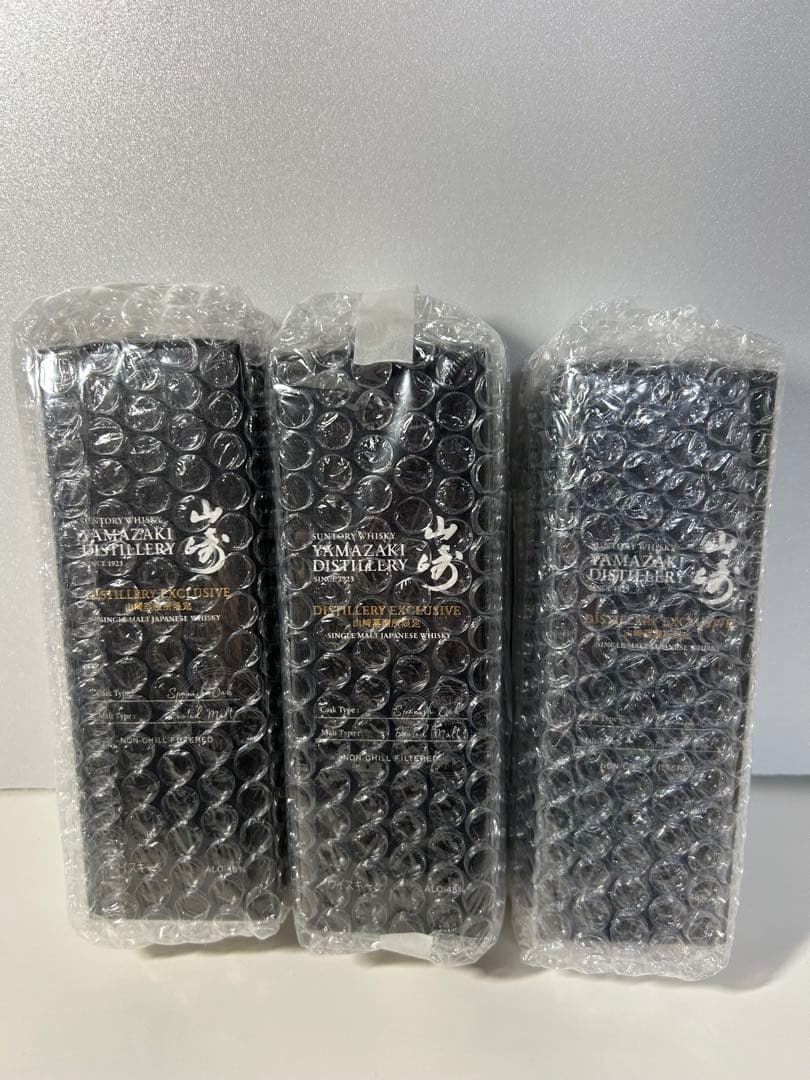[山崎蒸溜所限定]ウイスキー180ml3本、ピュアチョコレート、ショッパーセット