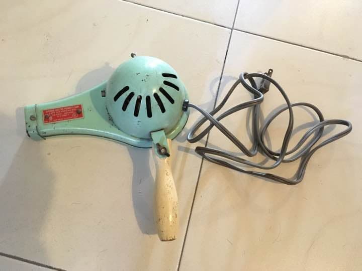 お値下げいたしました アンティーク ハンディ掃除機 ドライヤー 稼働品